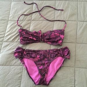 🔥 Price DROP Cute 2-piece halter top